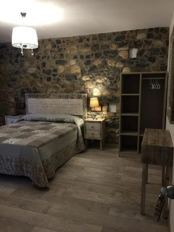 Tweepersoonskamer — Pensión San Pelayo 10