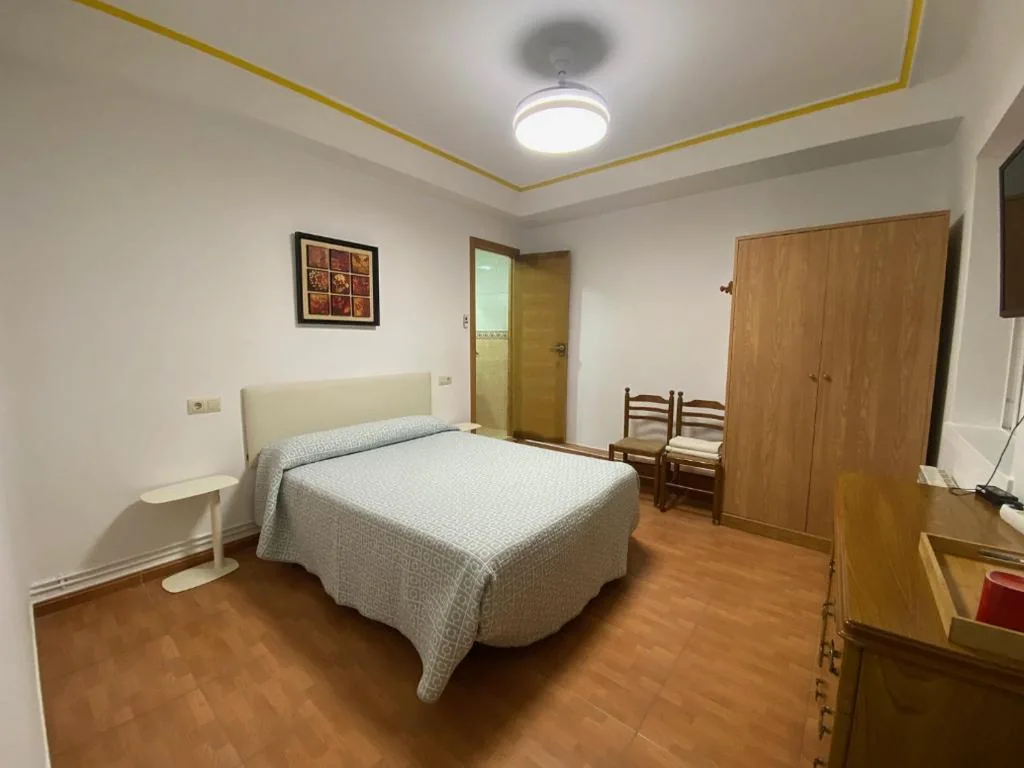 Habitación Doble Económica — PENSIÓN SANTA CLARA