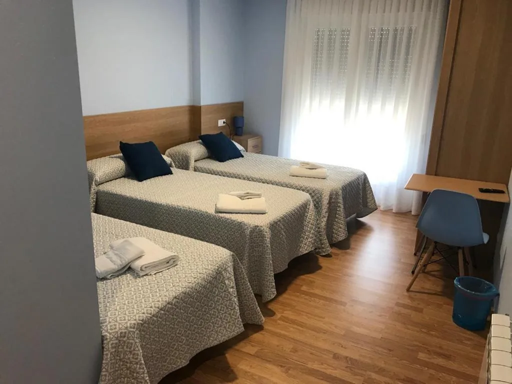Triple Room — Pensión Santirso