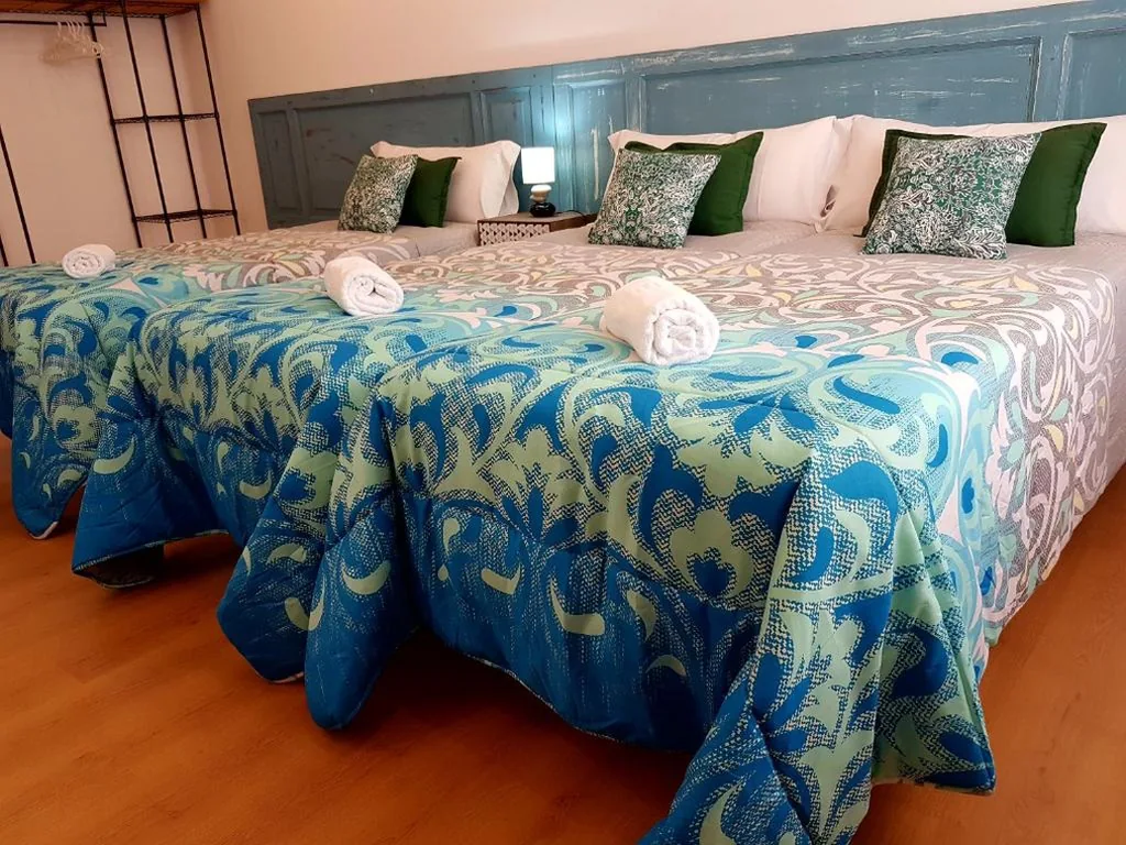 Camera familiare con bagno in comune — Pensión Sotelo