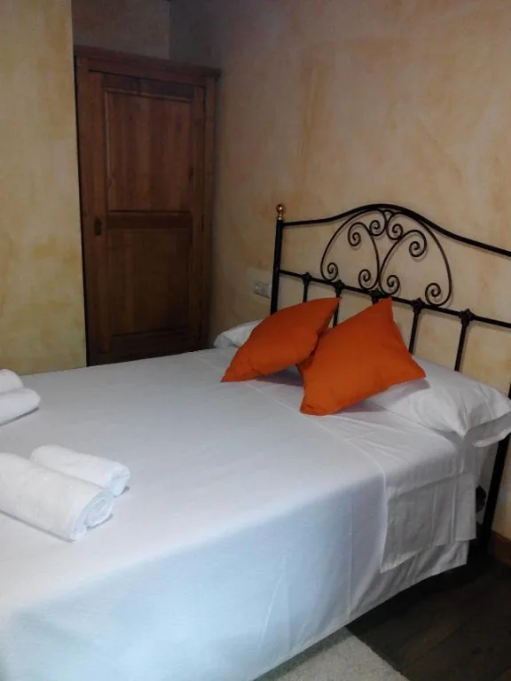 Double Room with Private Bathroom — Pension Vilanova
