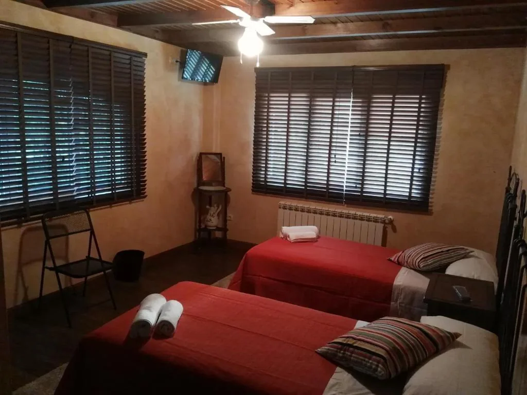 Superior Twin Room with Private Bathroom — Pension Vilanova