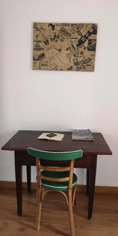 Standard Room with Shared Bathroom - 2 Beds — Pensión y Albergue Matias Locanda