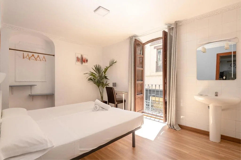 Habitación Doble con baño compartido - 1 o 2 camas — Pensión Zacatin