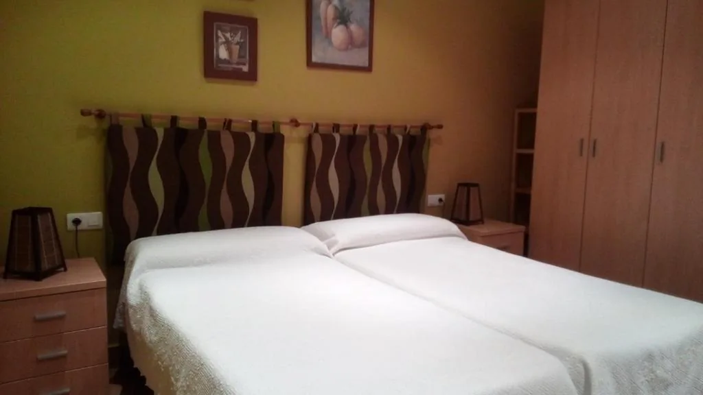 Camera tripla con bagno privato — Pension zelaigane