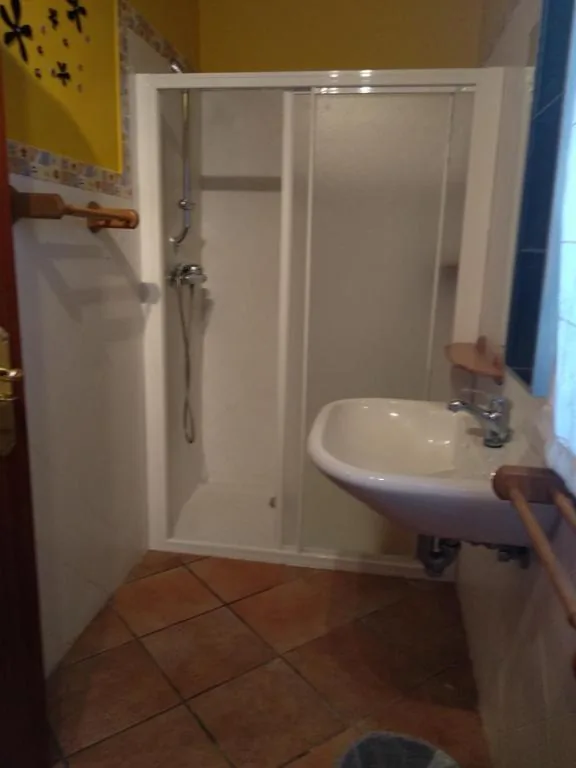 Camera tripla con bagno privato — Pension zelaigane