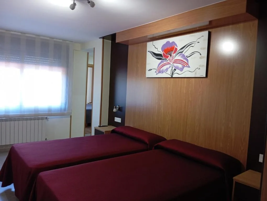 Habitación Cuádruple con baño privado — Peregrino