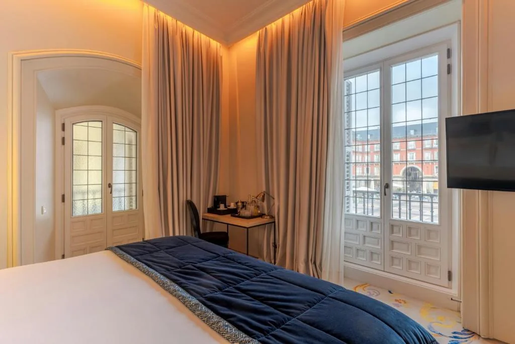 Suite con vistas a la plaza Mayor — Pestana Collection Plaza Mayor