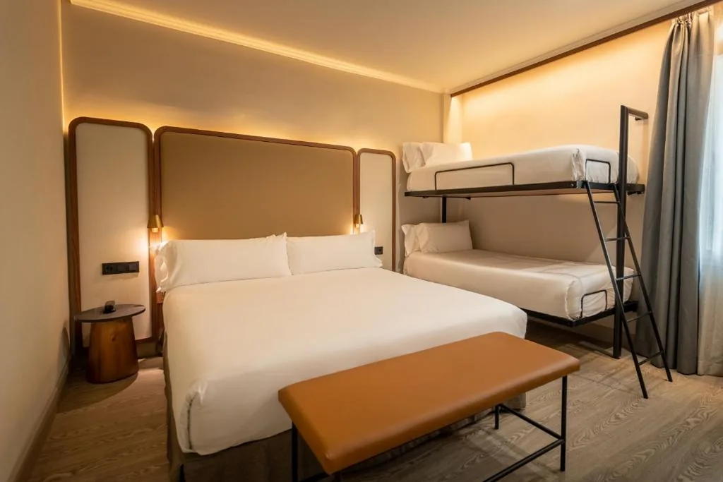 Habitación Cuádruple (4 adultos) — Petit Palace Alcalá