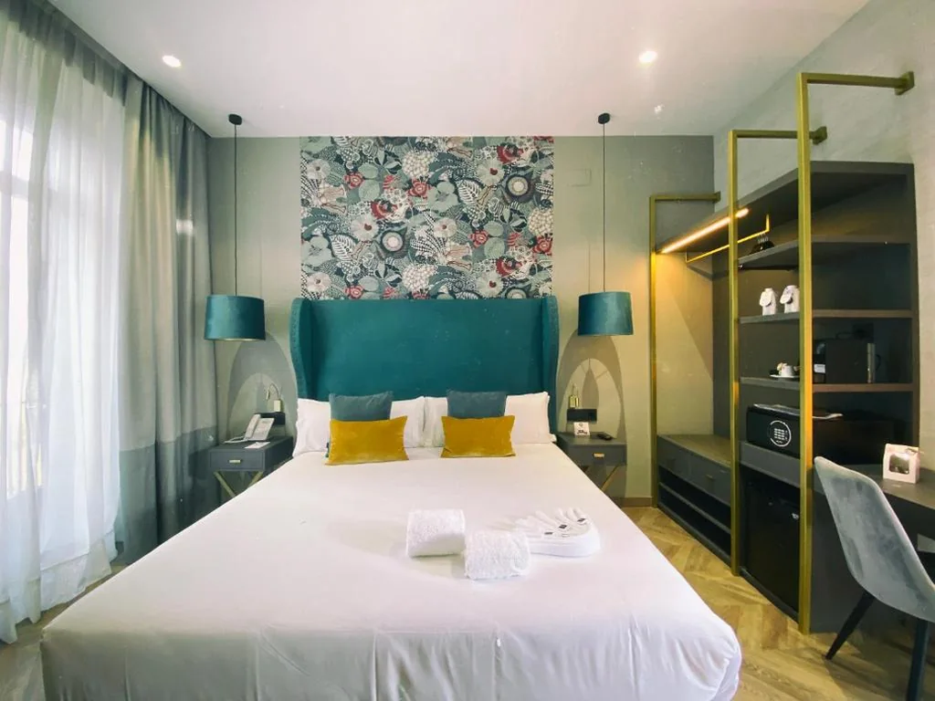 Doppelzimmer mit Parkplatz – 1 oder 2 Betten — Petit Palace La Campana anteriormente Soho Boutique Sevilla