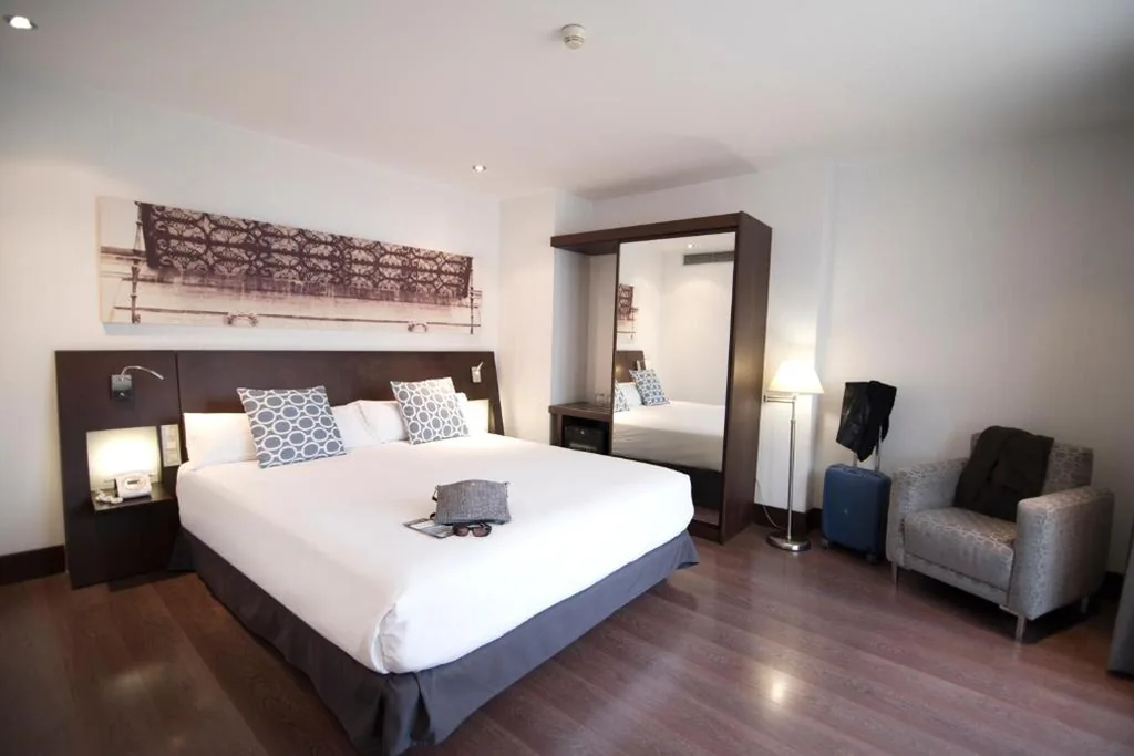 Doppelzimmer mit Terrasse — Petit Palace Marques Santa Ana