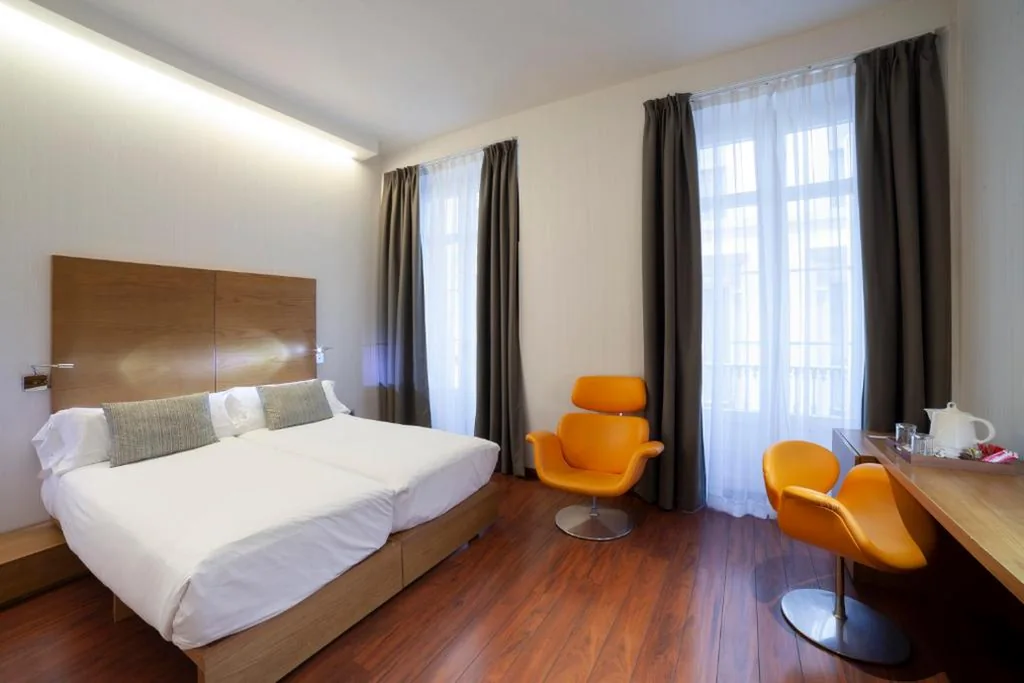 Chambre quadruple — Petit Palace Plaza Málaga