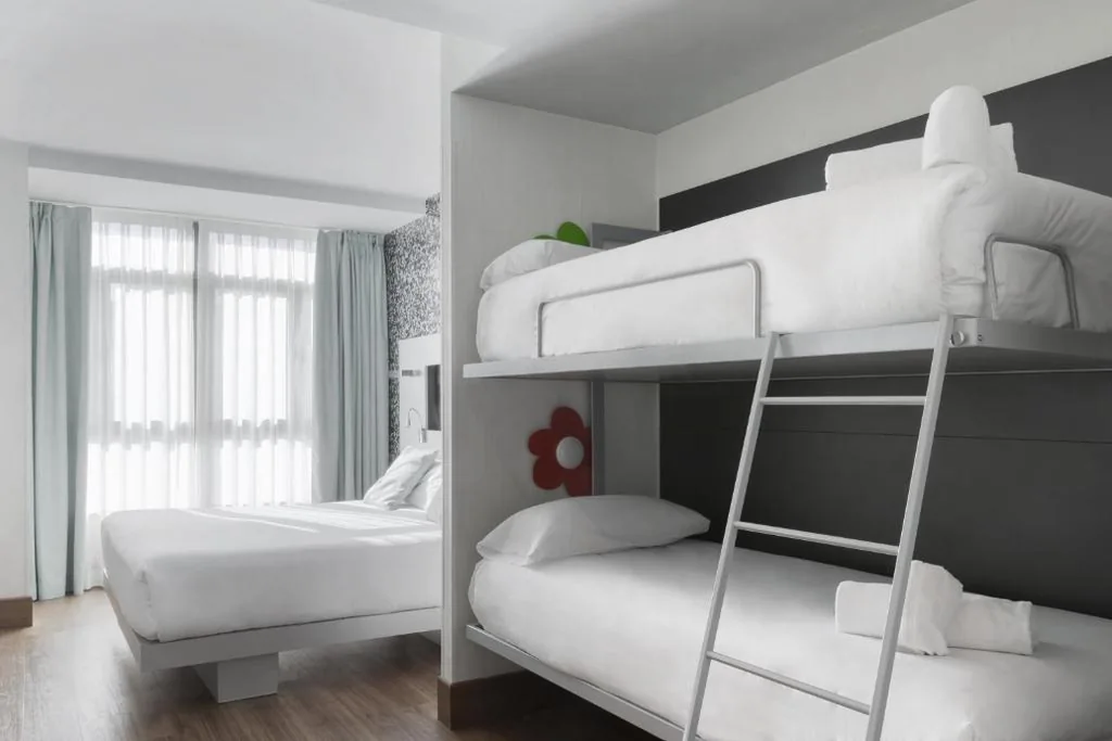 Cuádruple (4 adultos) — Petit Palace Plaza Mayor