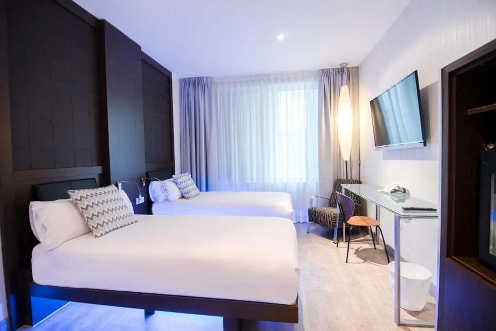 Habitación Triple — Petit Palace President Castellana