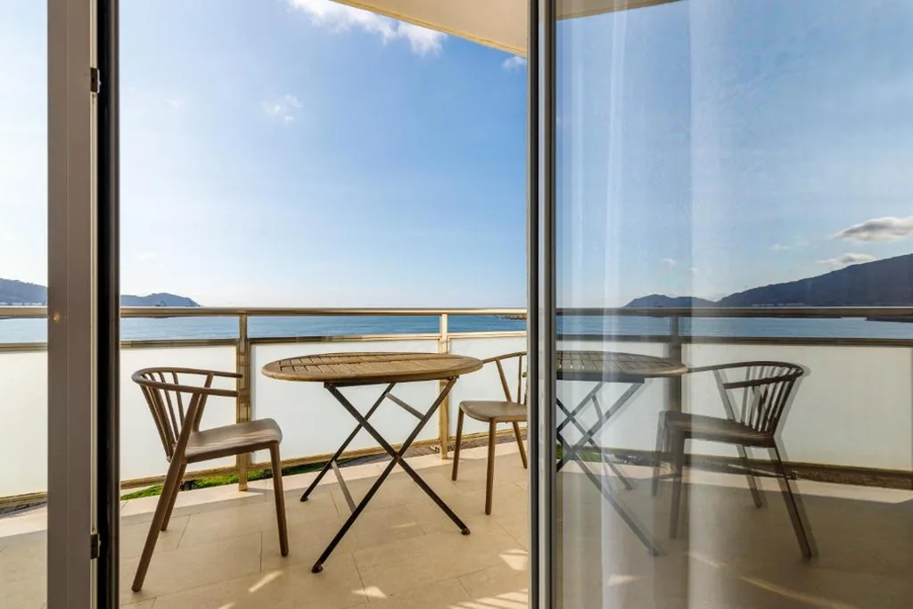 Camera Superior con balcone — Petit Palace Tamarises