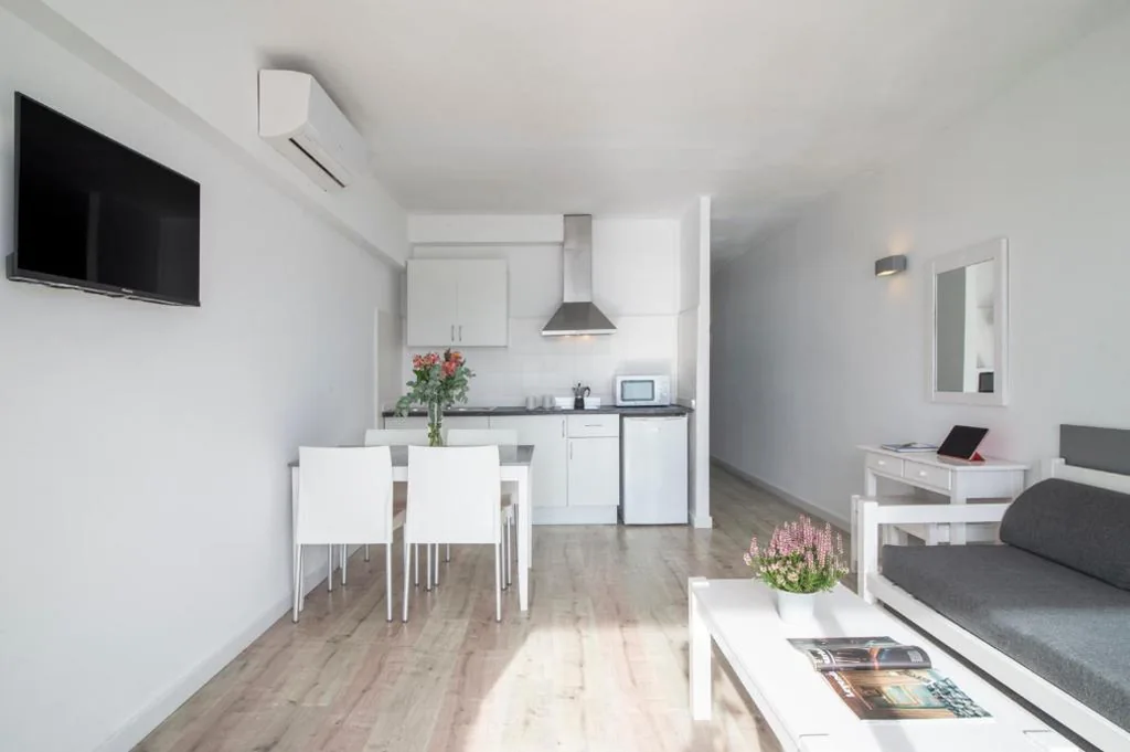 Appartement met uitzicht op zee — Pierre & Vacances Mallorca Deya - Adults recommended