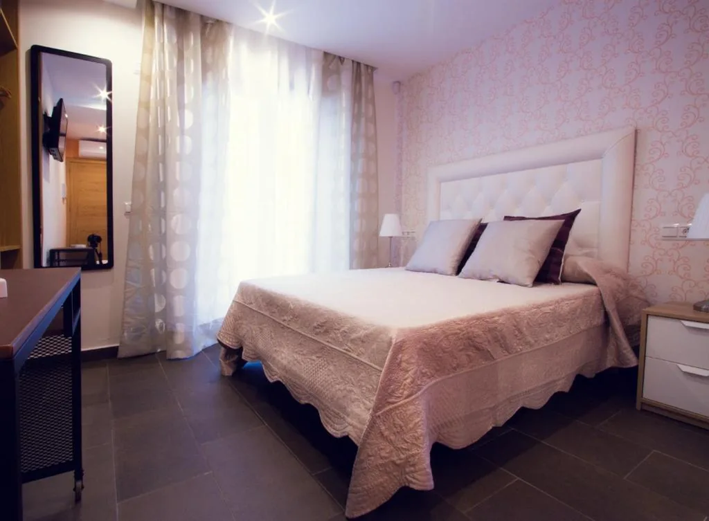 Doppelzimmer mit Terrasse — Pixel