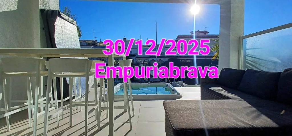 Plage à 500 m, Maison haut de gamme avec amarre privée, accès mer en 5 min sans pont, jacuzzi