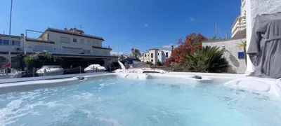Plage à 500 m, Maison haut de gamme avec amarre privée, accès mer en 5 min sans pont, jacuzzi — foto 7