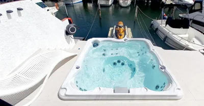 Plage à 500 m, Maison haut de gamme avec amarre privée, accès mer en 5 min sans pont, jacuzzi — foto 10