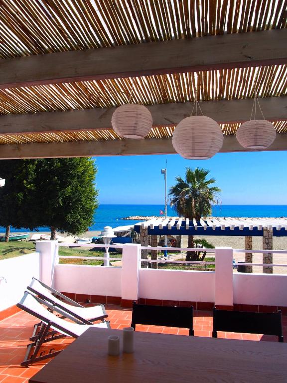 PLAYA 45, FIRST LINE BEACH HOUSE en Málaga