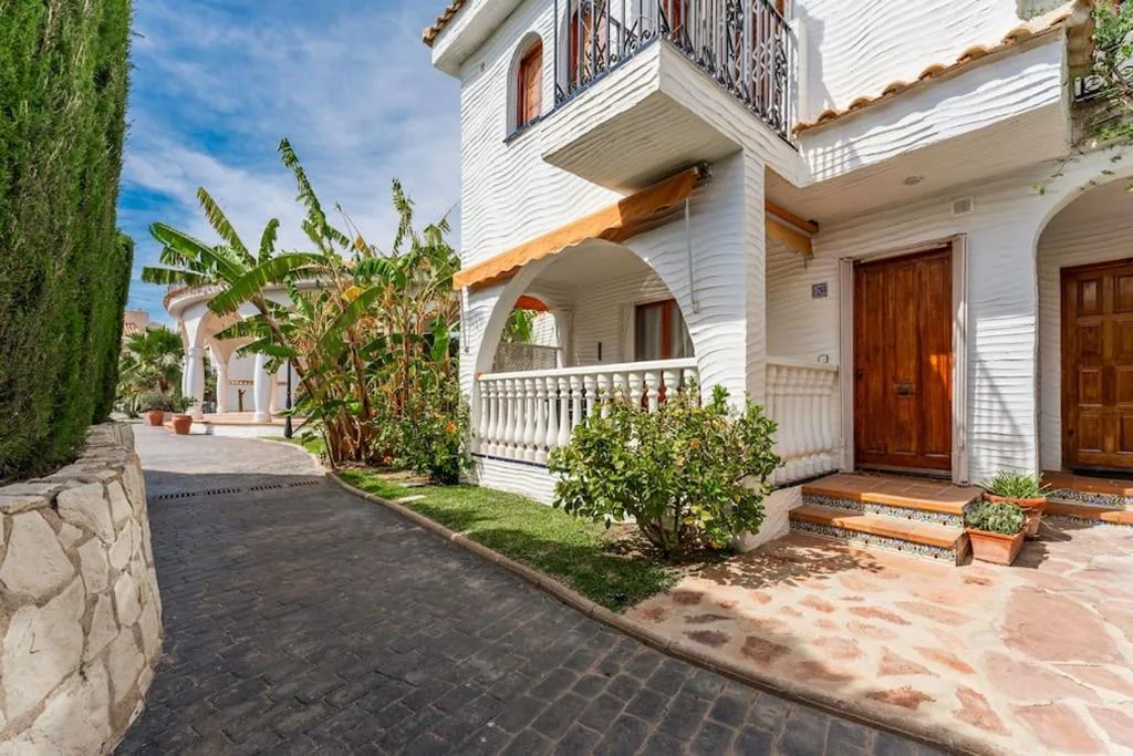 Villa de 3 dormitorios — Playa Carabassi Villa