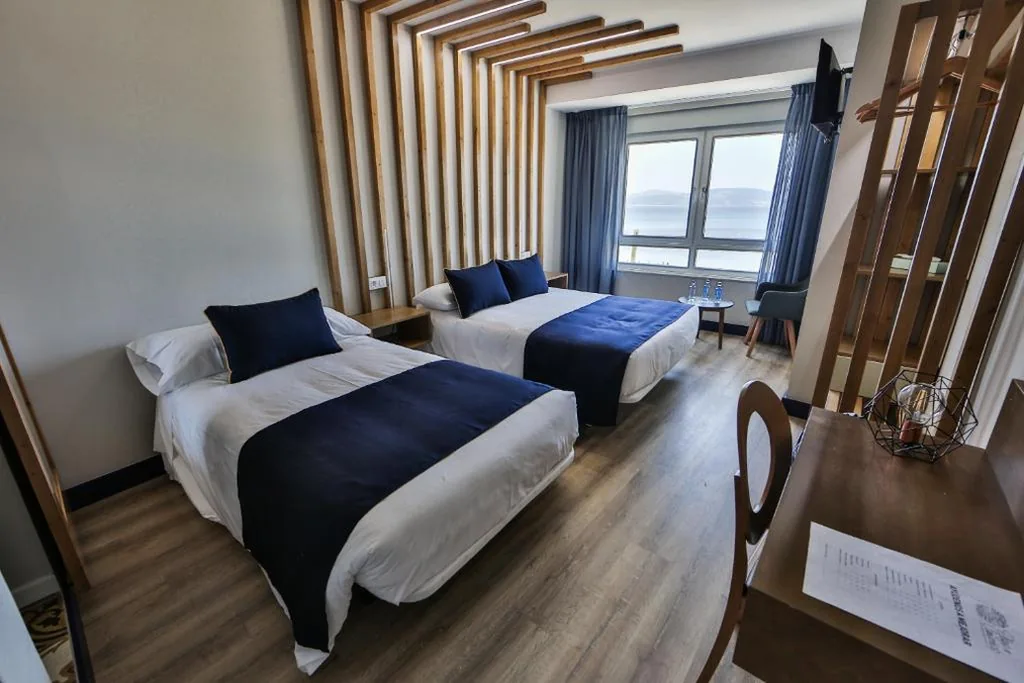 Double Room with Sea View — Playa de Camariñas