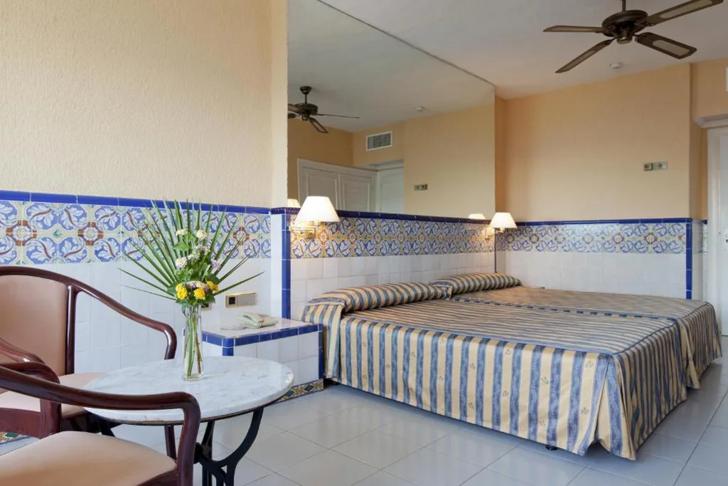 Chambre double avec vue sur la mer (2 adultes) — Playalinda