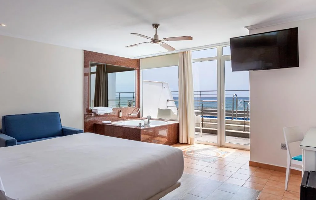 Suite con accesso alla piscina — Playasol