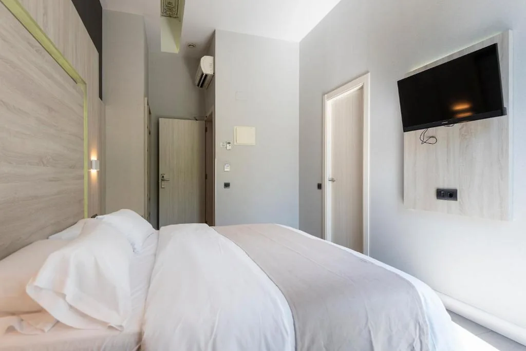 Doppelzimmer mit Balkon — Plaza Goya Rooms
