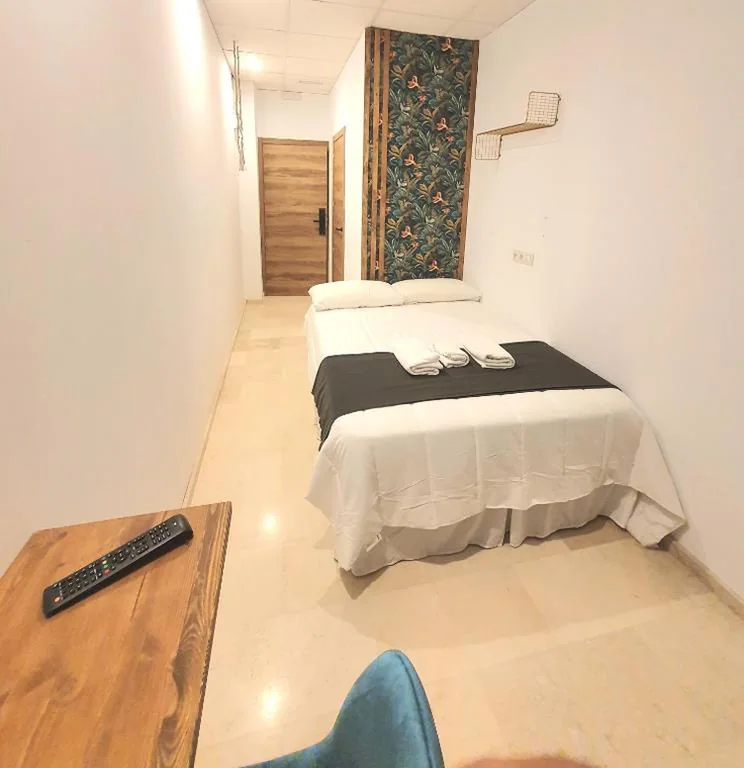 Habitación Doble Pequeña — PLAZA HOME ResEst