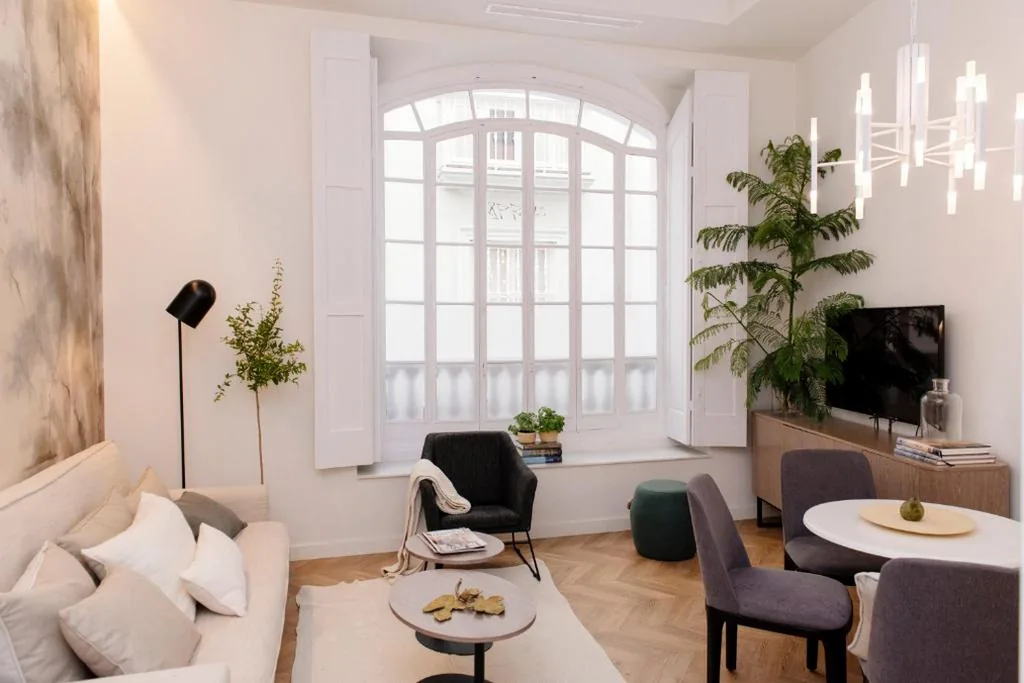 One-Bedroom Apartment - Ground Floor — Plaza Mina Suites by Luxury Suites Cadiz -Adults Recommended