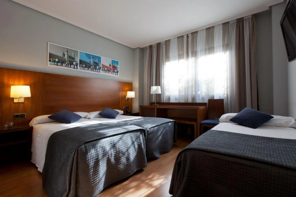 Triple Room — Porcel Avant