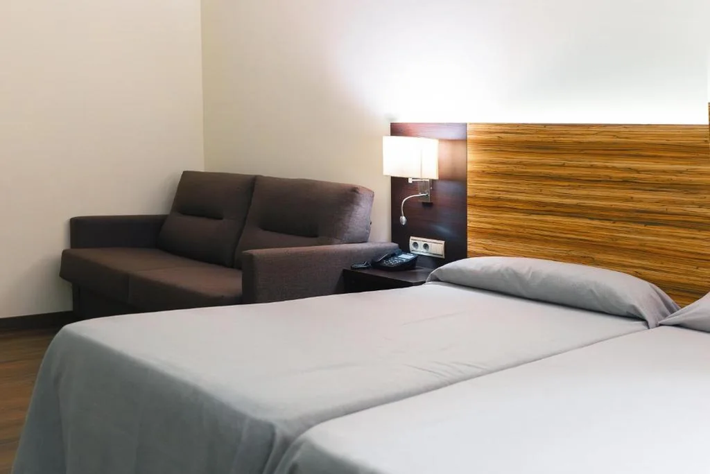 Chambre familiale Grand Confort (3 adultes + 1 enfant) — Port Elche