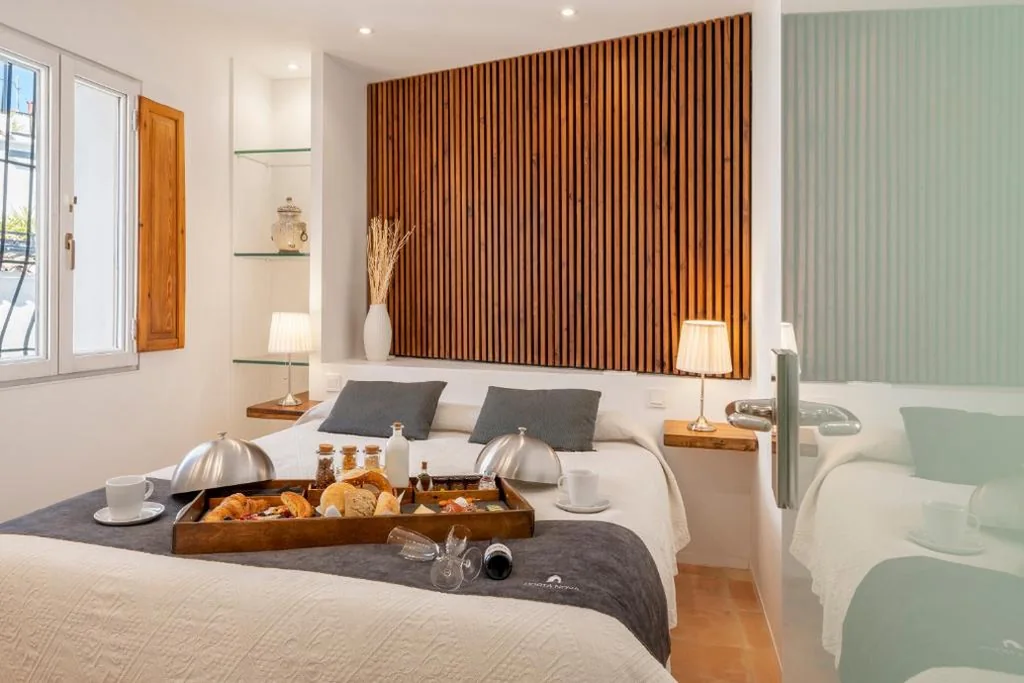 Suite Deluxe con vistas al mar — Porta Nova Suites Altea - Adults Only