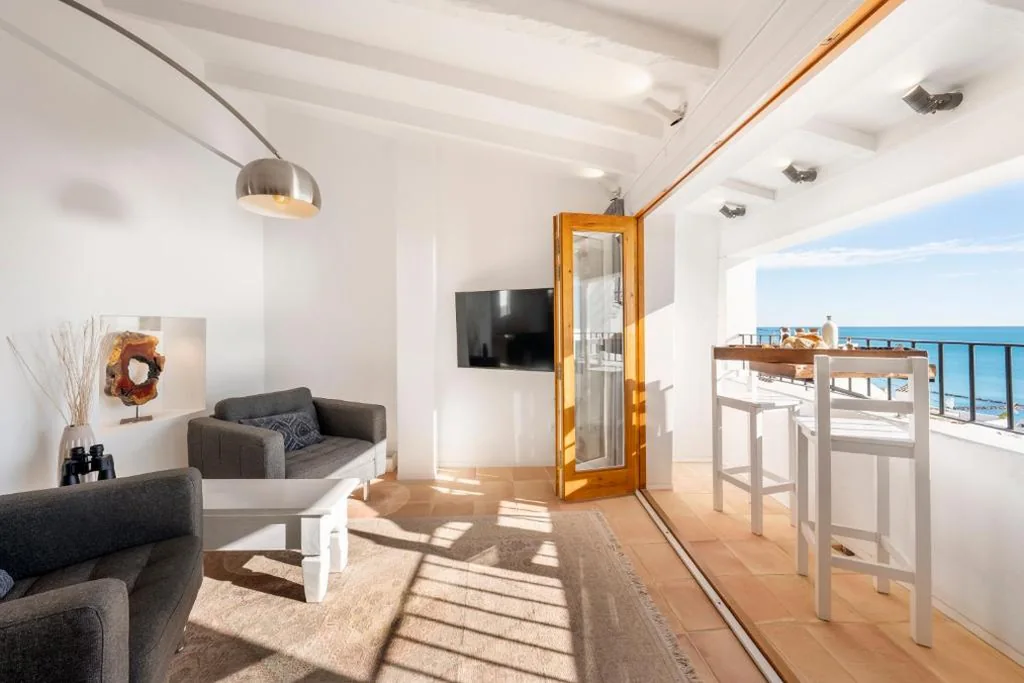 Suite Superior con vistas al mar — Porta Nova Suites Altea - Adults Only