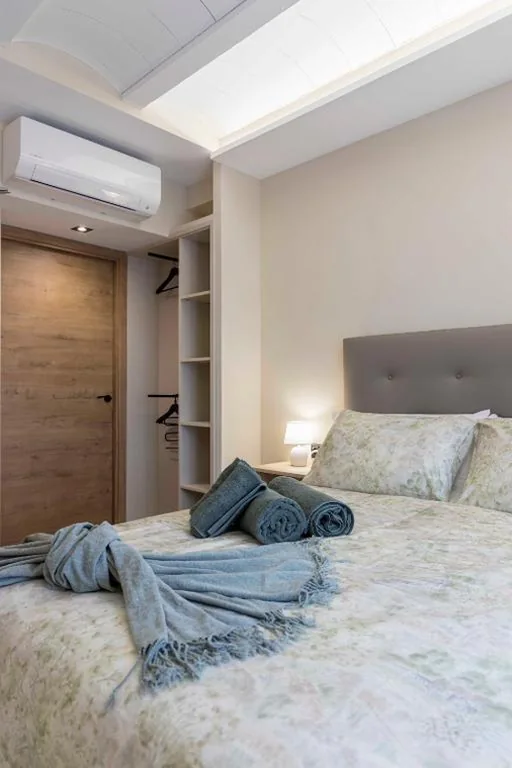 Chambre double avec baignoire spa — Portal Fosc Suites