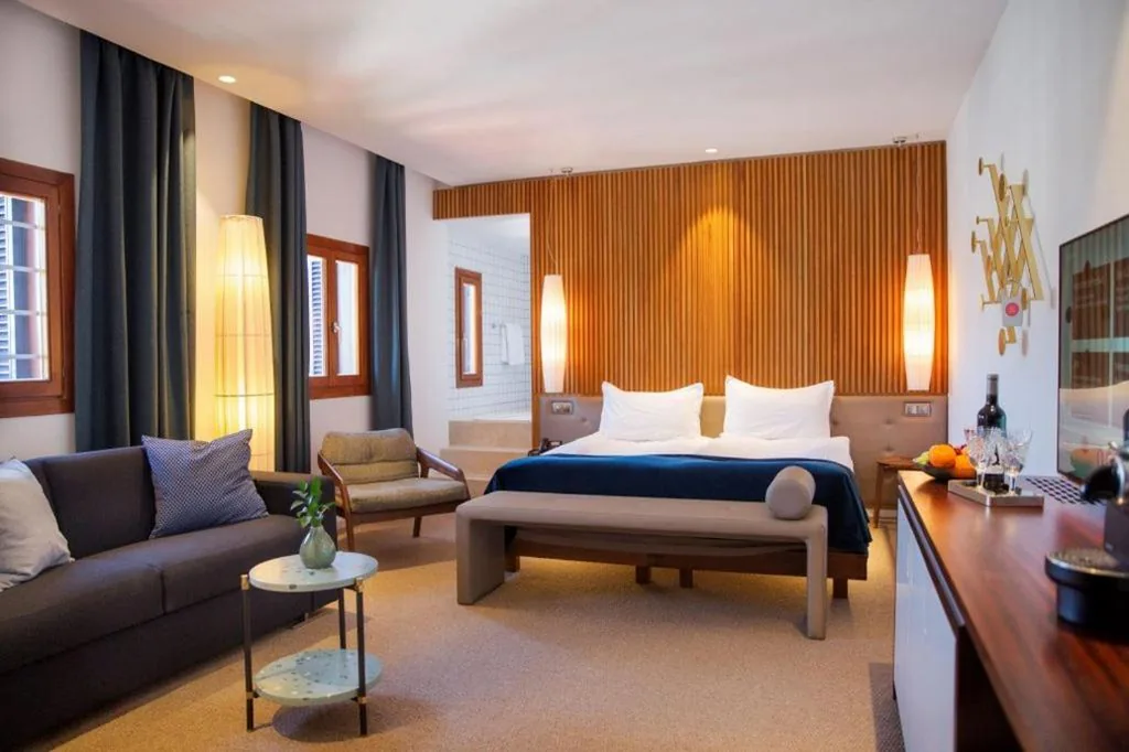 Large Room with Harbour View — Portixol Hotel & Restaurant