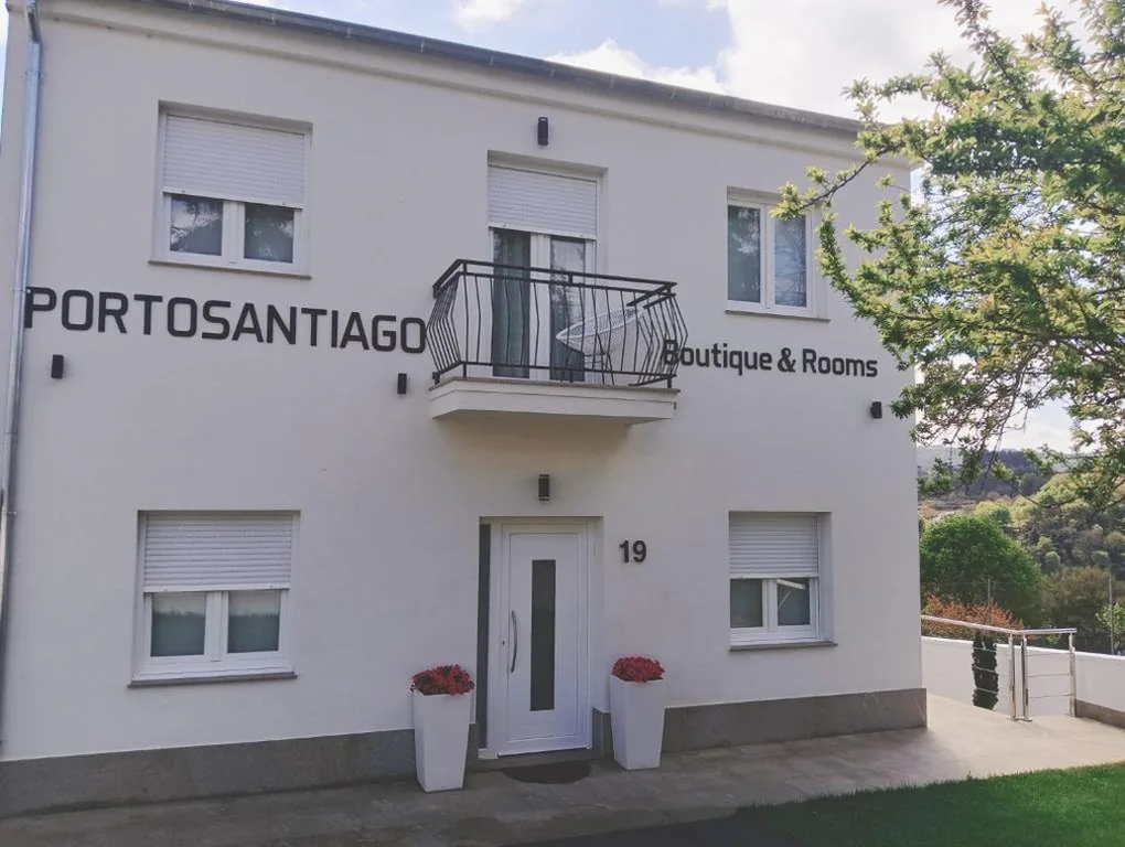 Camera doppia con balcone - 2 letti — PortoSantiago Boutique & Rooms