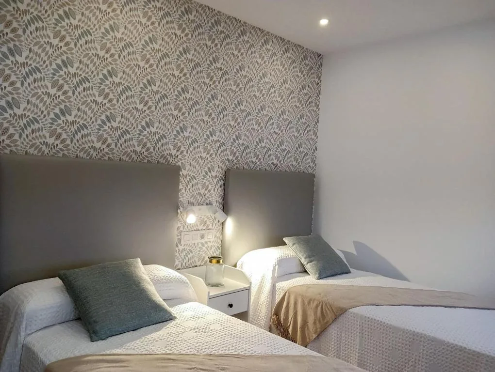 Camera doppia con bagno - 2 letti — PortoSantiago Boutique & Rooms