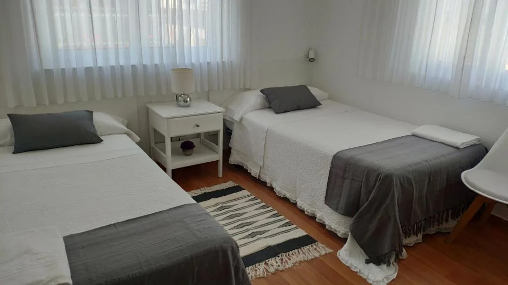 Camera doppia con bagno privato - 2 letti — PortoSantiago
