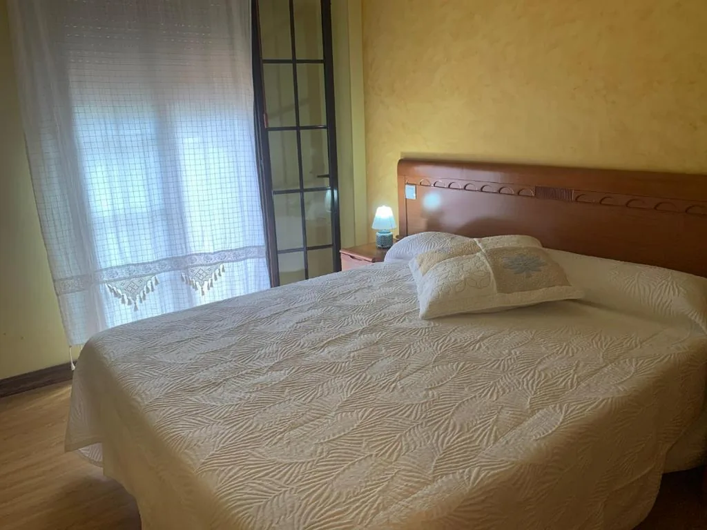 Quarto Deluxe - 1 cama grande — posada carral cabarceno
