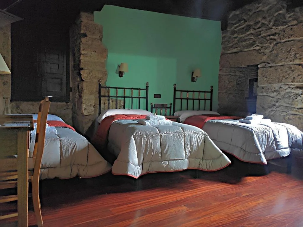 トリプルルーム — Posada de Candelario