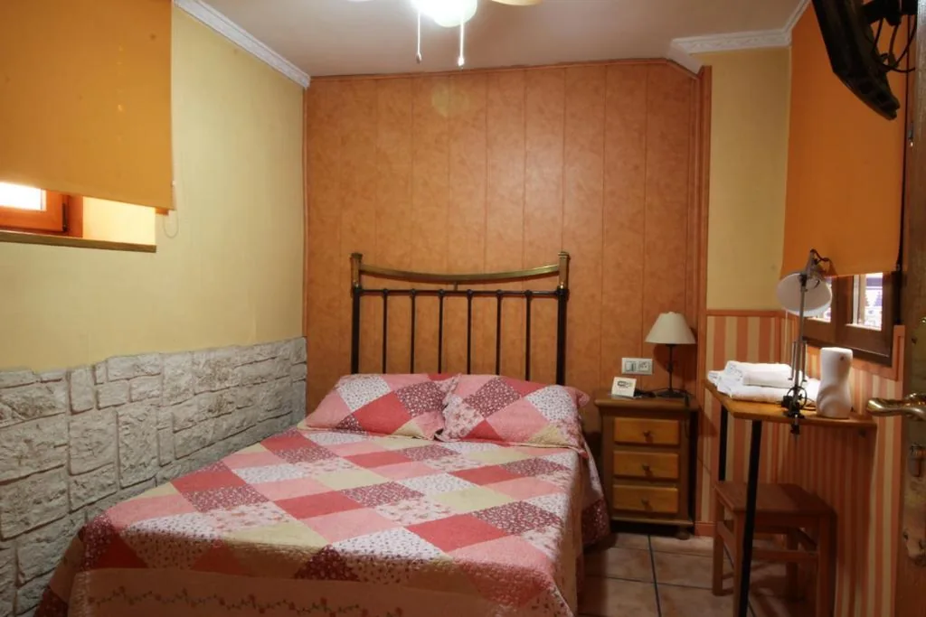 Camera doppia Standard con bagno in comune — Posada de Peregrinos
