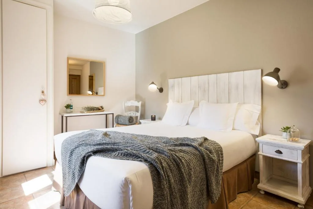 Doppelzimmer mit Balkon — Posada de Uncastillo