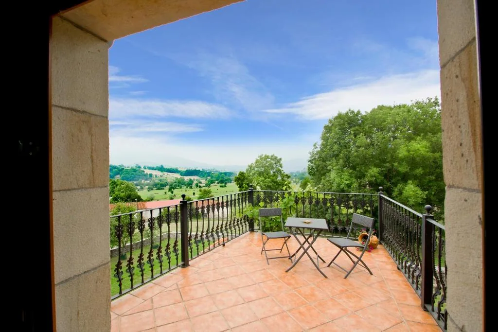 Double Room — Posada de Villacarriedo