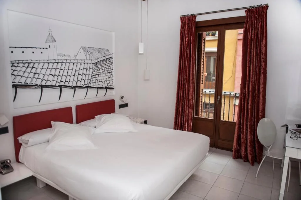 Camera Doppia con balcone — Posada del León de Oro Boutique Hotel