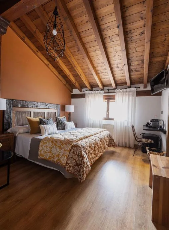 Suite con letto matrimoniale extra-large e vasca idromassaggio — Posada El Azufral - Adults only - Smoke-Free