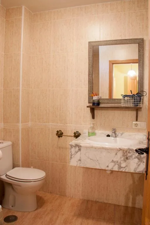 Habitación Triple con baño privado — Posada El Tesin