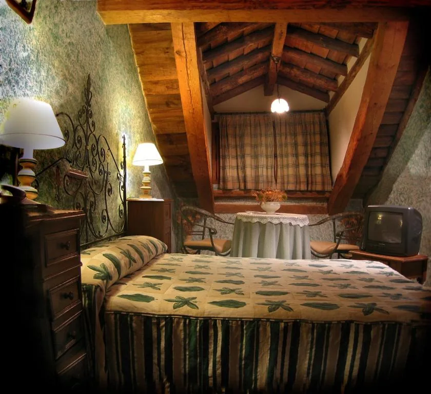 Chambre double avec baignoire balnéo — Posada el Zaguan